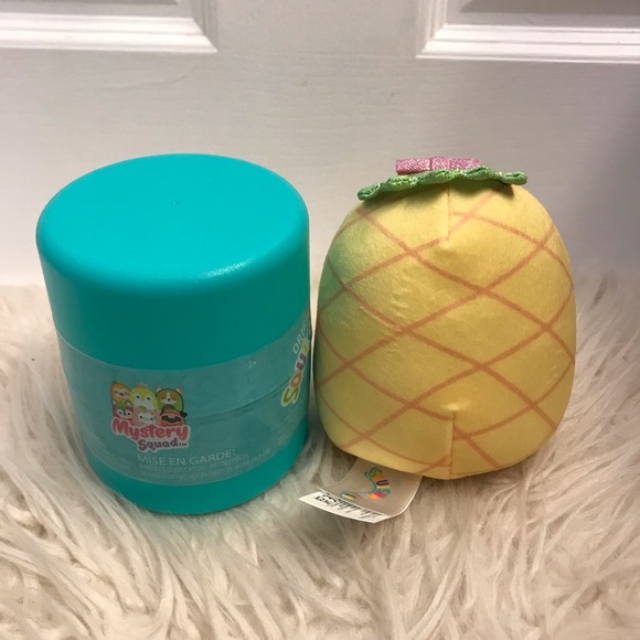 Pineapple Penguin 4” capsule Squishmallow NWT - Picture 2 of 2
